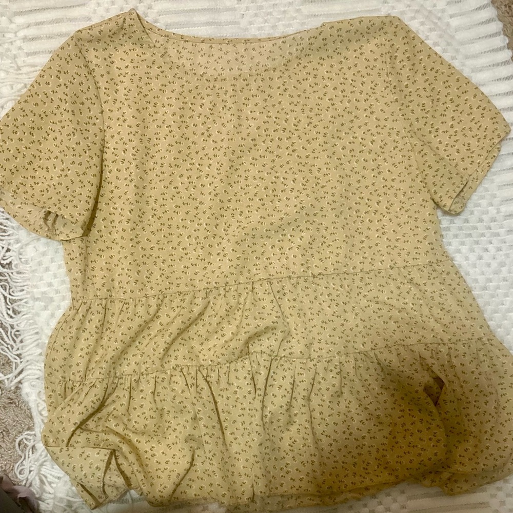 Cream Peplum Short Sleeve Blouse